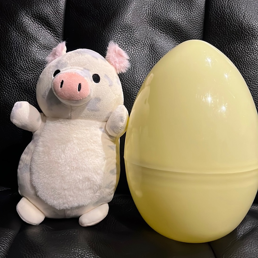 Squishmallow Mystery Hug Mees Rosie Spotted Pig 10" Easter Plush